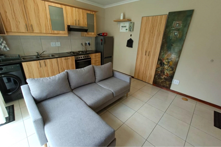 To Let 1 Bedroom Property for Rent in Table View Western Cape